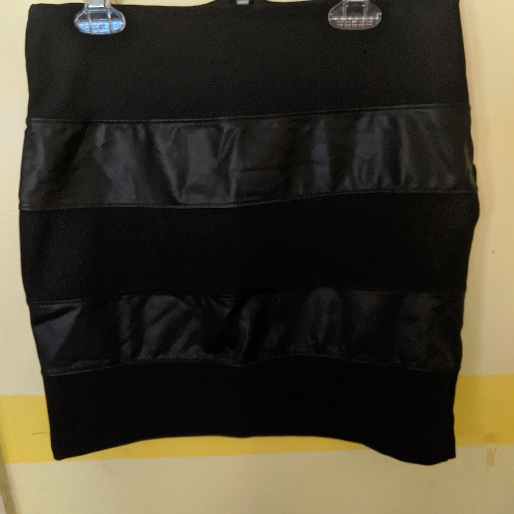 Pleather banded bodycon skirt